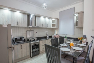 3 bedroom apartment 