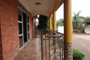 3 Bedroom Apartments