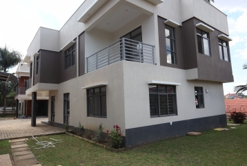 4 Bedroom Villa